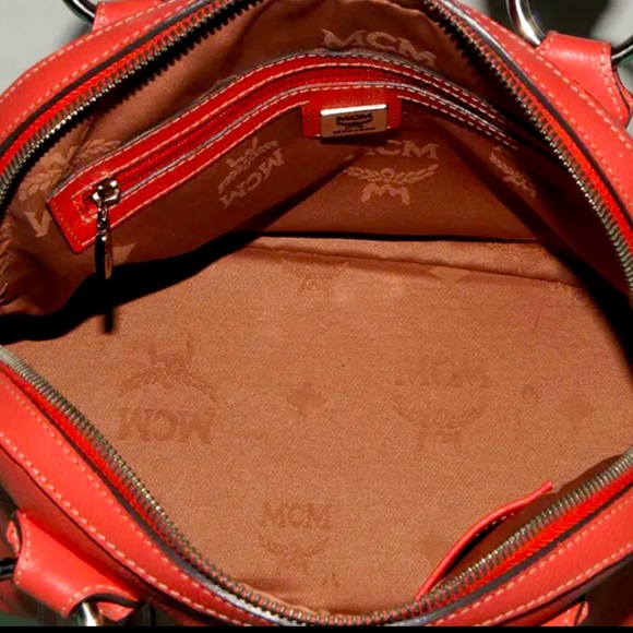 MCM Leather Tote Bag Authentic + Dust Bag🔥🔥🔥 - Picture 10 of 11